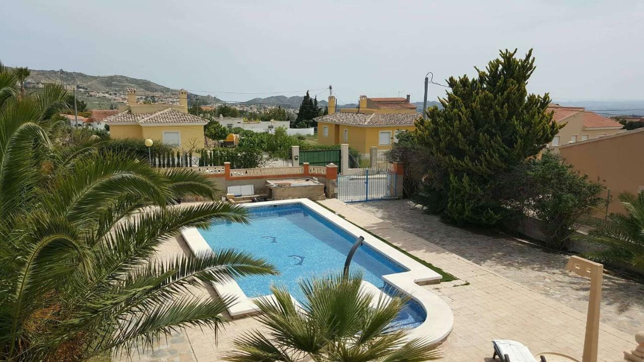 Casa De Los Amigos Бусот Екстериор снимка