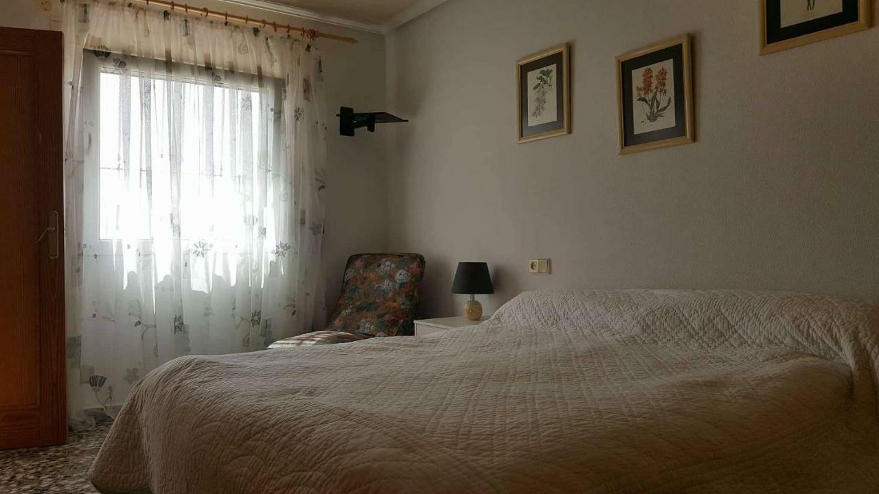 Casa De Los Amigos Бусот Екстериор снимка